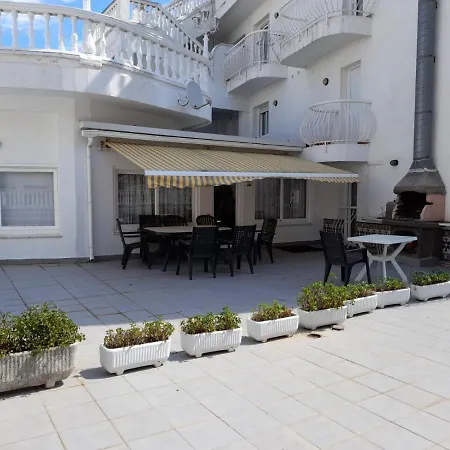 Apartamentos Las Americas - Blanes Beach-3